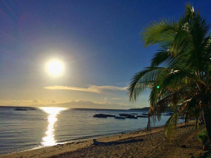 Islandia Beach Resort Siquijor Buitenkant foto